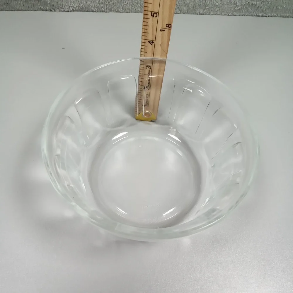 Vereco France Clear Ribbed Glass Serving Bowl Paneled Round‎ 7.25 Inch Vintage